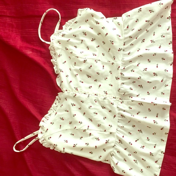 Forever 21 Tops - Floral crop top